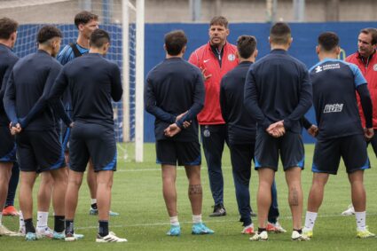 Tensione massima al San Lorenzo, la barra irrompe all’allenamento