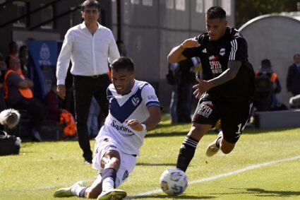 Frena ancora il Vélez, col Riestra è 1-1: Primera riaperta